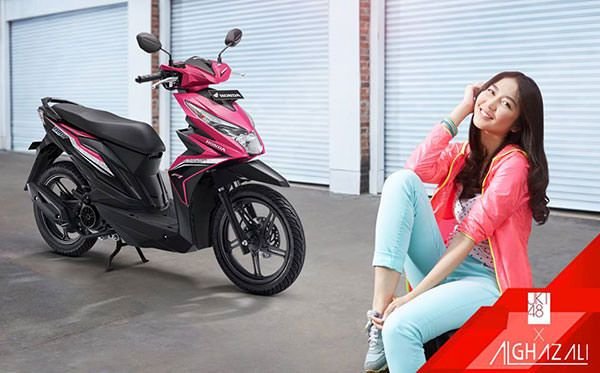 Motor matic yang disukai wanita - Honda Beat eSP Jkt 48