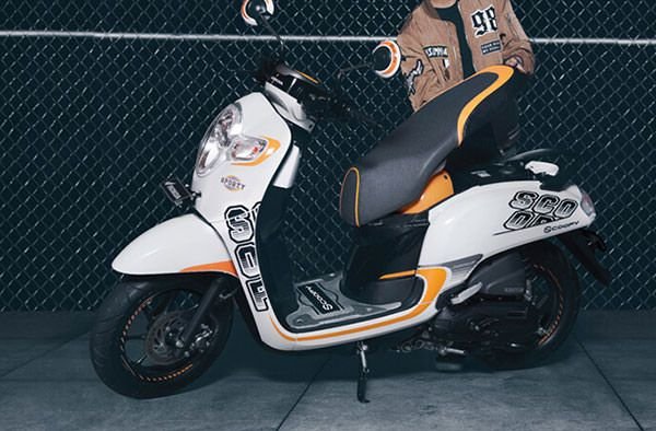 Motor Matic Paling Irit - Honda Scoopy