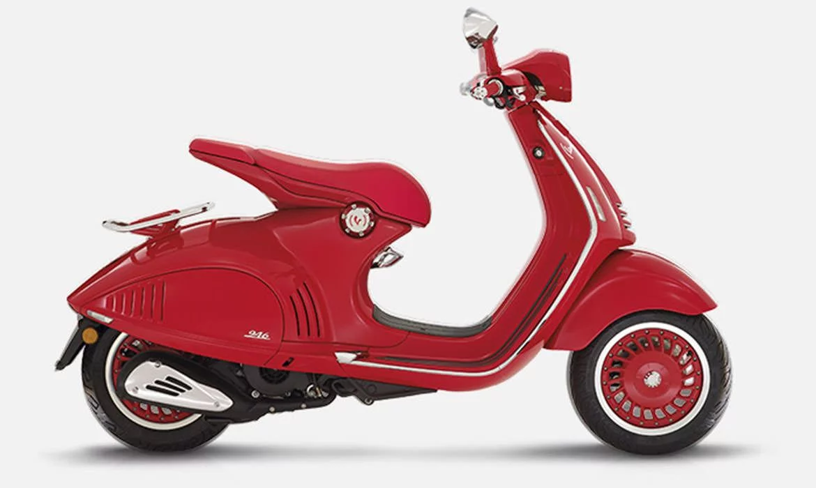 Vespa 946 Red Indonesia