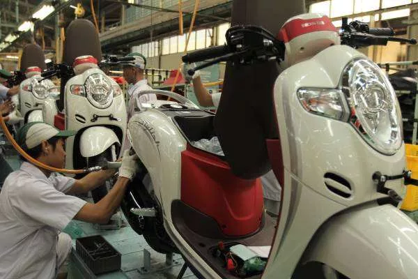 Honda Scoopy Stylish merah putih 2018