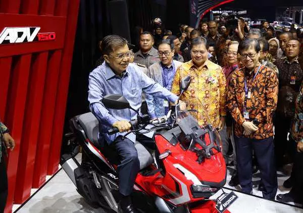 Honda ADV 150 GIIAS 2019 merah