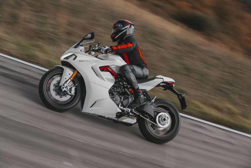 Motor full fairing terbaru ducati