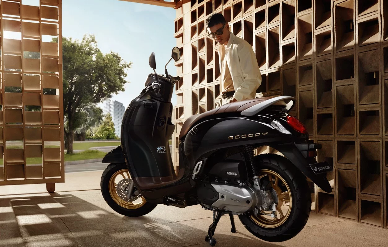 Scoopy Prestige Black 2020