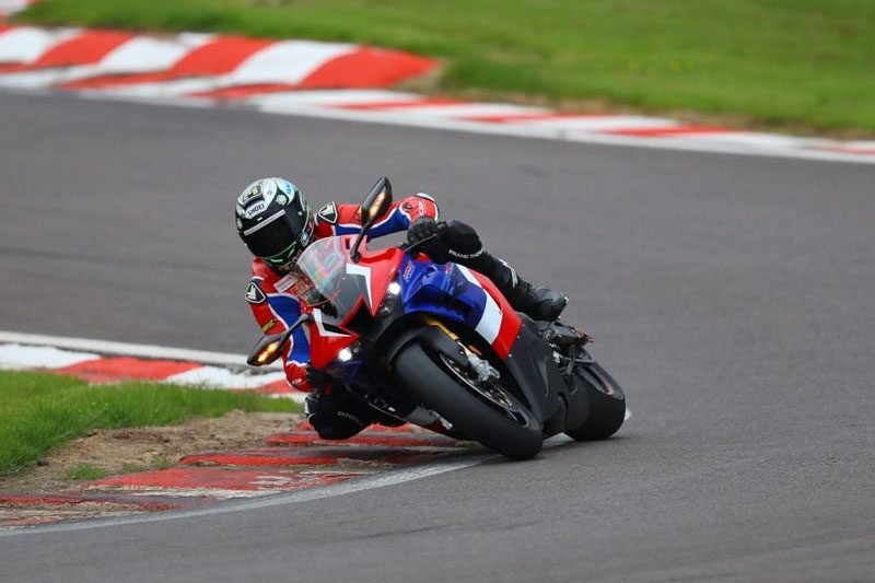 Honda CBR1000RR R Fireblade SP Semakin Sangar- Sepedamotor.com