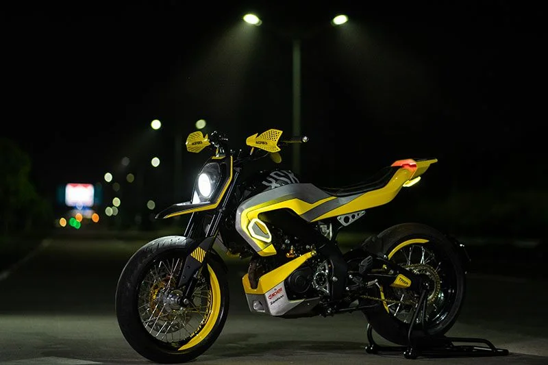 Yamaha XSR 155 Custom
