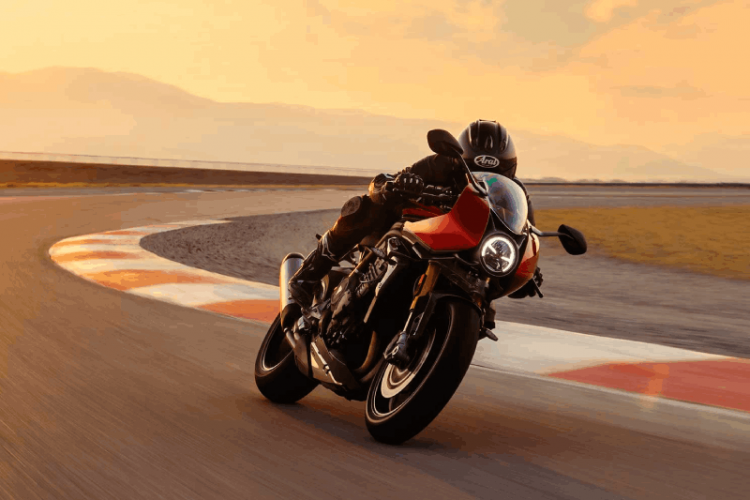 Motor Triumph