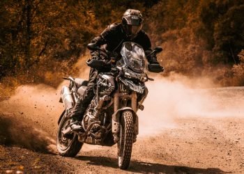 TRIUMPH TIGER 1200