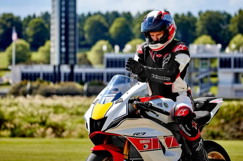 Yamaha R7 World GP