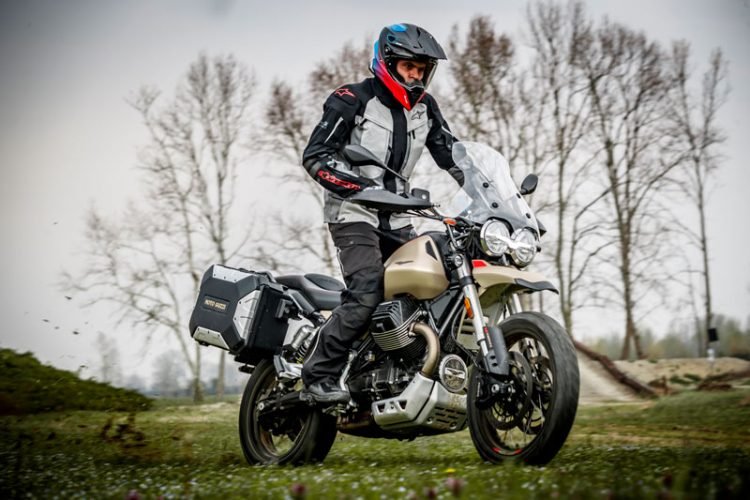 Moto Guzzi V85 TT Travel