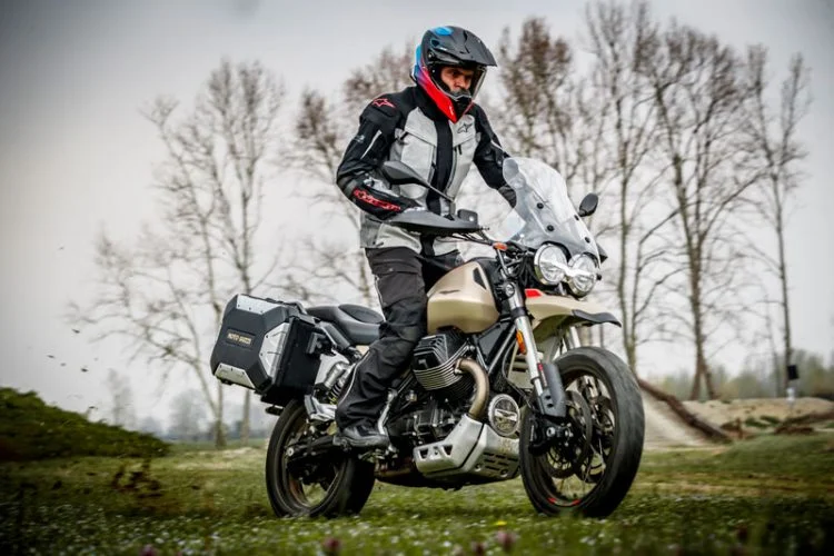 Moto Guzzi V85 TT Travel