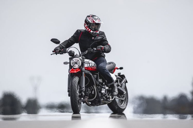 Ducati Scrambler Urban Motard