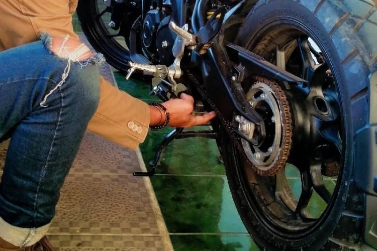 tips perawatan rantai motor