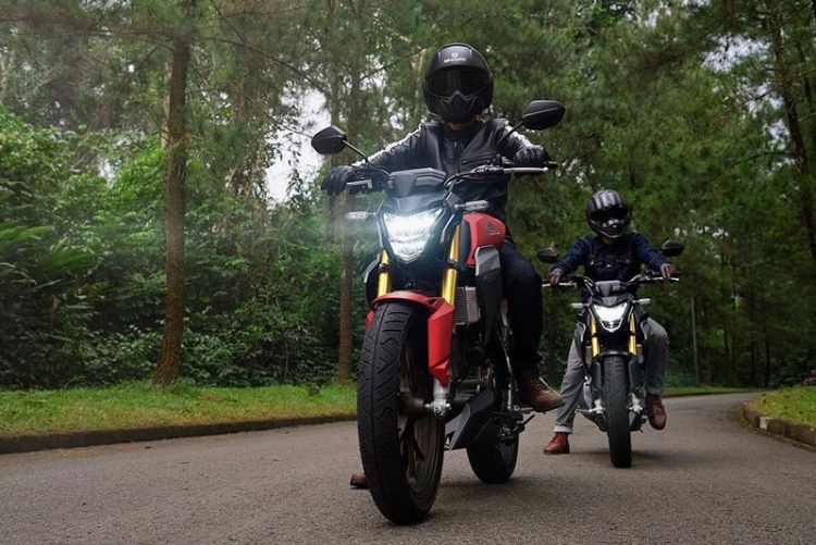 cb150r streetfire
