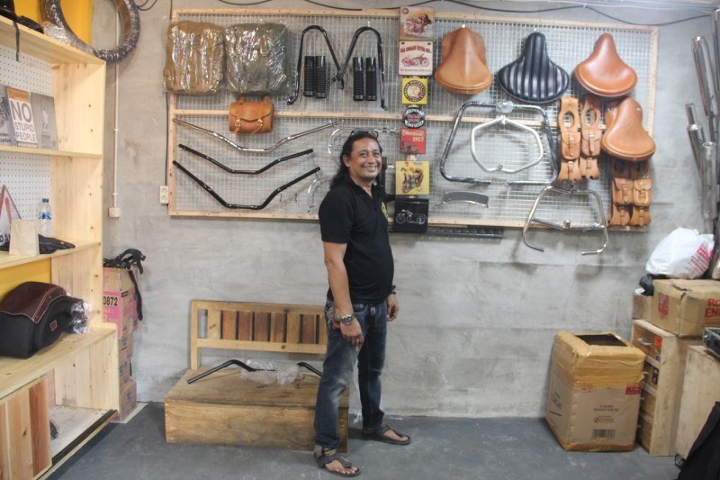 Pipes Garage