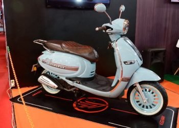 Motor retro modern
