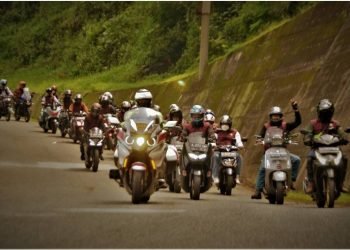 Touring Anak Motor