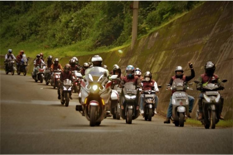 Touring Anak Motor
